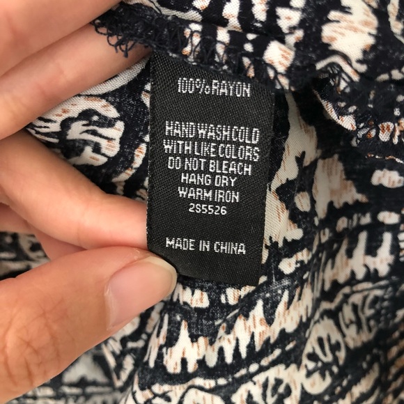 ☀️Foreign Exchange Black White Aztec Wrap Kimono - Picture 6 of 7